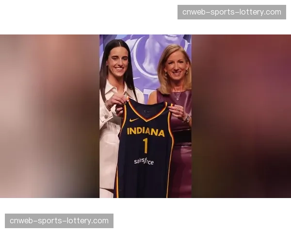 WNBA选秀：凯特琳·克拉克无悬念当选状元，加盟印第安纳狂热